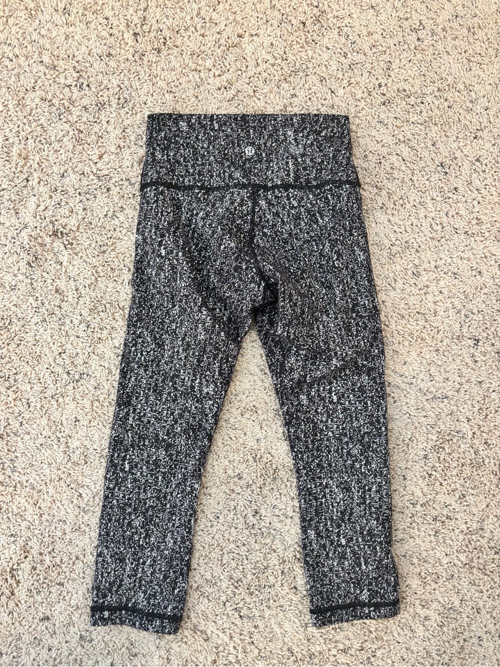 lululemon athletica black & white Capri Leggings